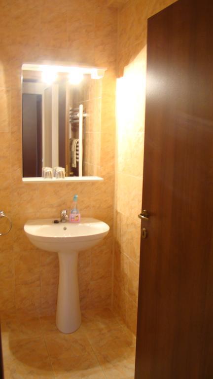 Pensiunea Queen Mary Sînpetru Chambre photo